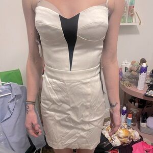NWT white Bebe bodycon dress size 0